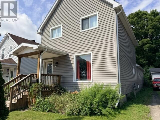 Property Photo: 253 St. James St ON P6A 1P7