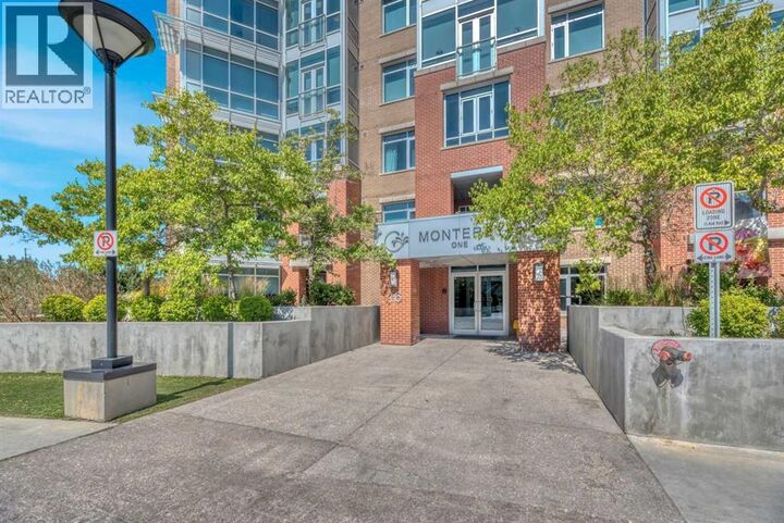 Property Photo:  16 Varsity Estates Circle Northwest  AB T3A 2C5 