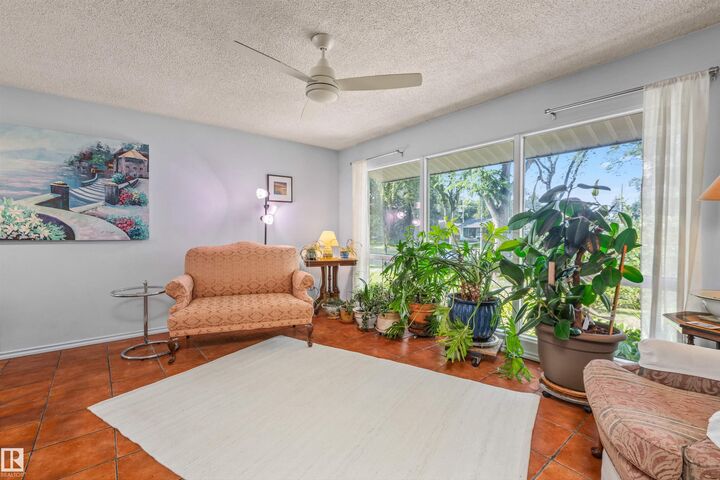 Property Photo:  6811 101A Avenue NW  AB T6A 0M3 