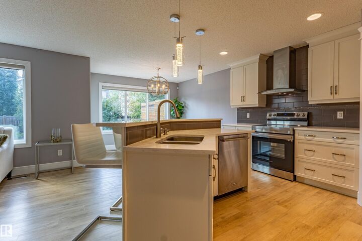 Property Photo: 522 174A Street SW AB T6W 2A6