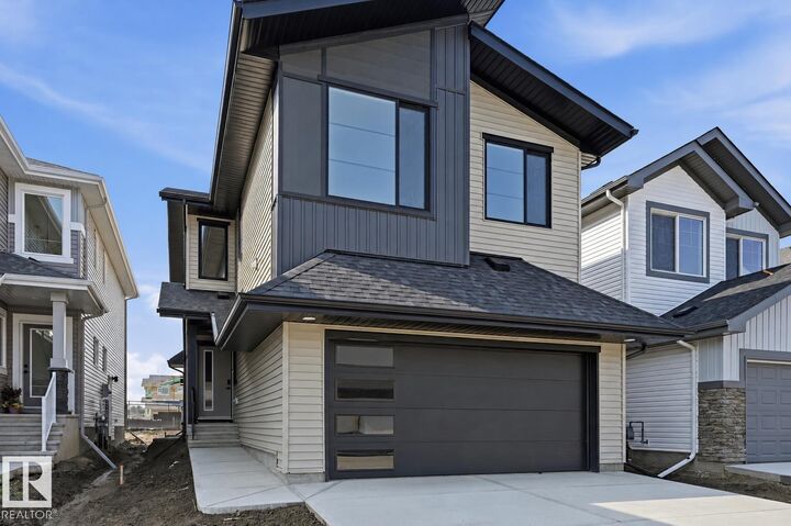 Property Photo:  935 18 Avenue NW  AB T6T 2X3 