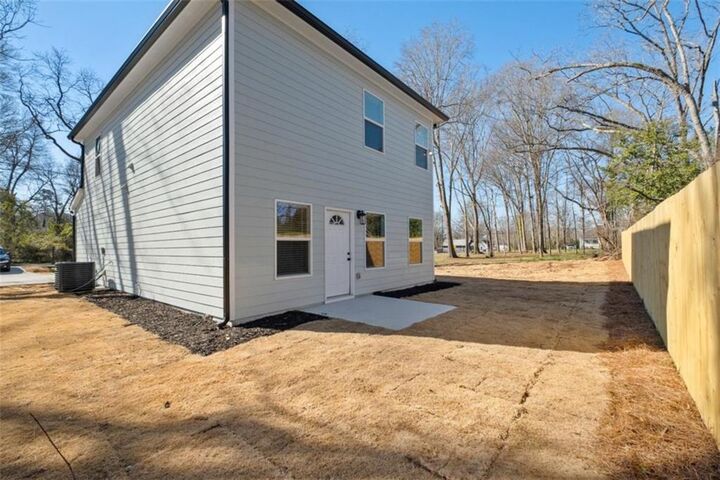 Property Photo: 1015 Lyndon Ave GA 30223