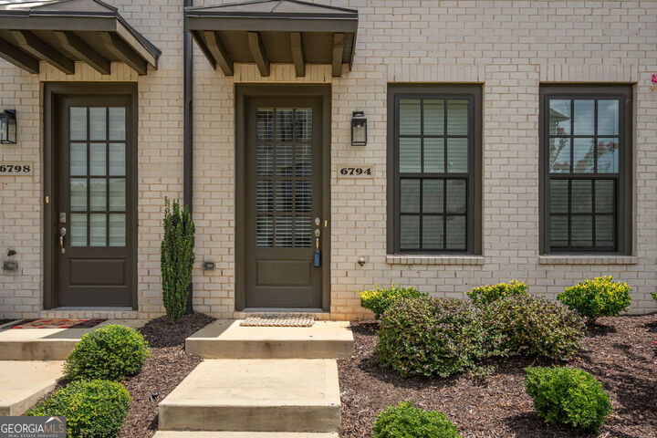 Property Photo: 6794 Encore Boulevard GA 30328
