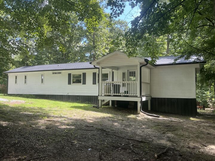 Property Photo: 1004 Chestnut Ridge Road TN 37381