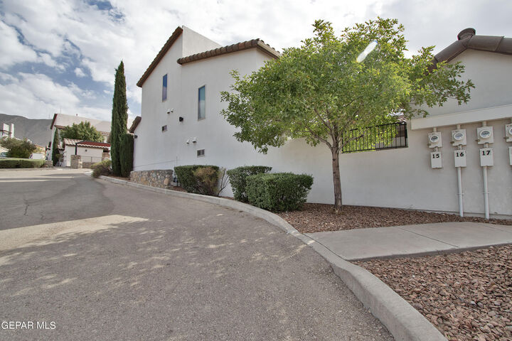 Property Photo: 4200 Camelot Heights Drive 17 TX 79912