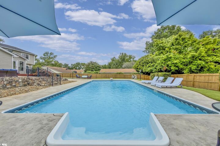 Property Photo:  427 Longstreet Drive  SC 29650 