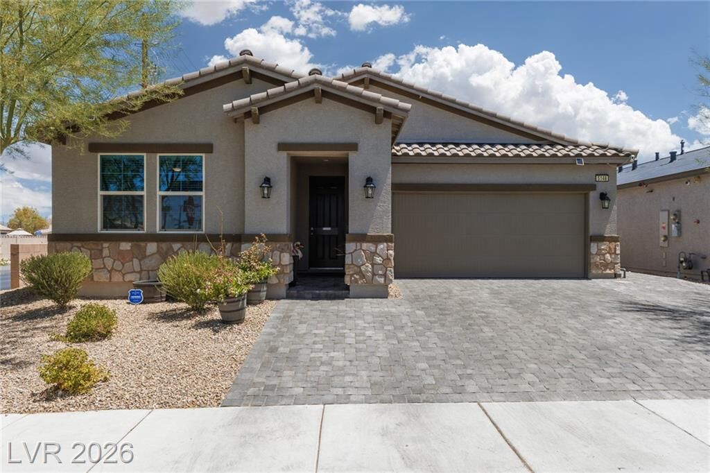 Property Photo: 5148 Stonecrop Street NV 89031