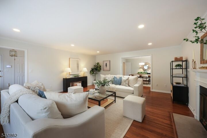 Property Photo:  12 Cowperthwaite Place  NJ 07090 