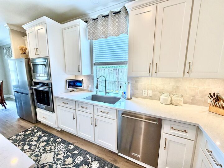Property Photo: 2500 Rockygate Lane TX 77546