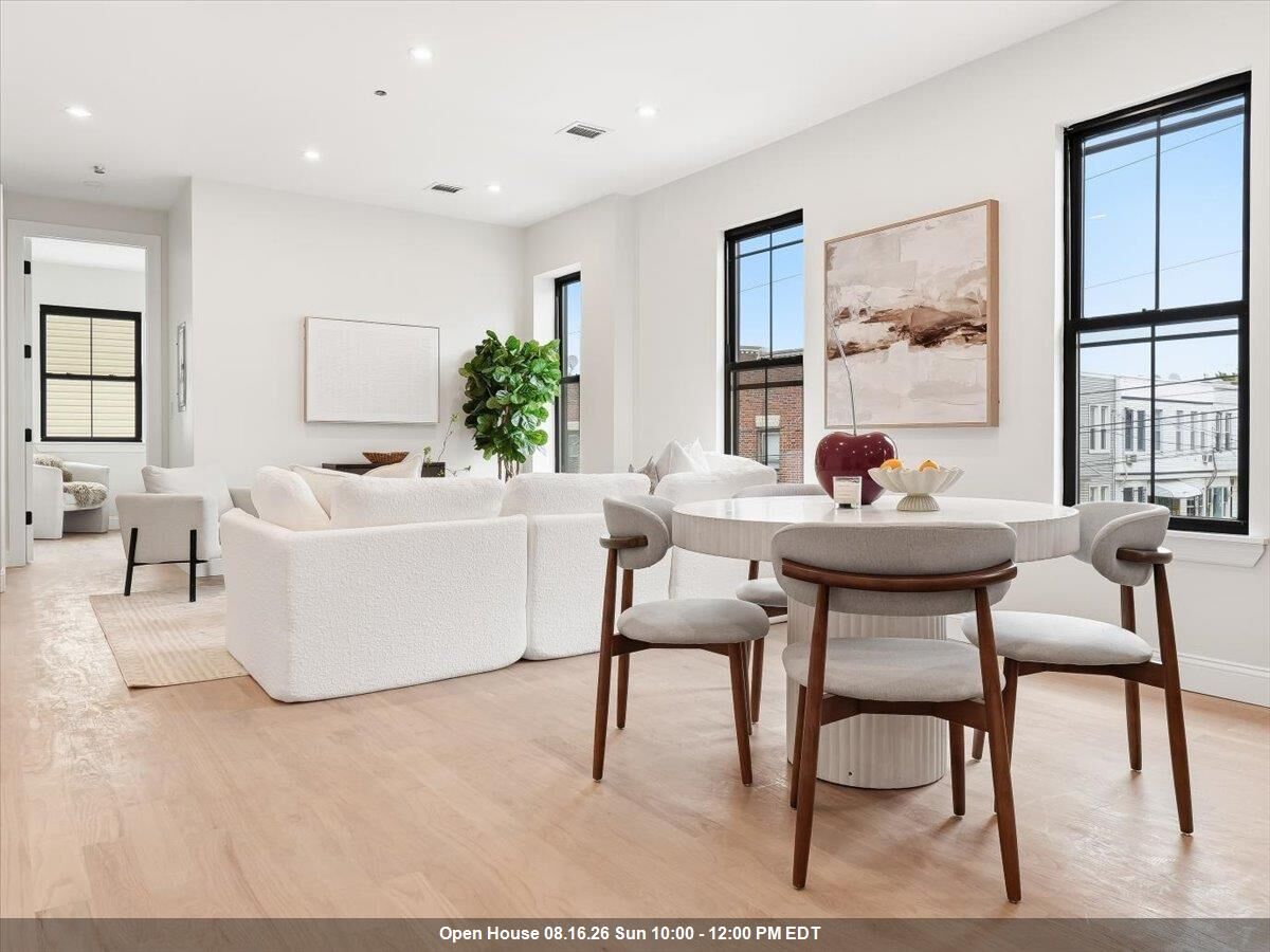Property Photo:  29 Weldon St 2  NJ 07306 