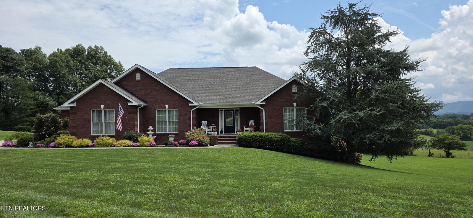 Property Photo:  1648 Laramie Lane  TN 37865 