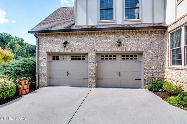 Property Photo:  634 Oak Cove Lane  TN 37922 