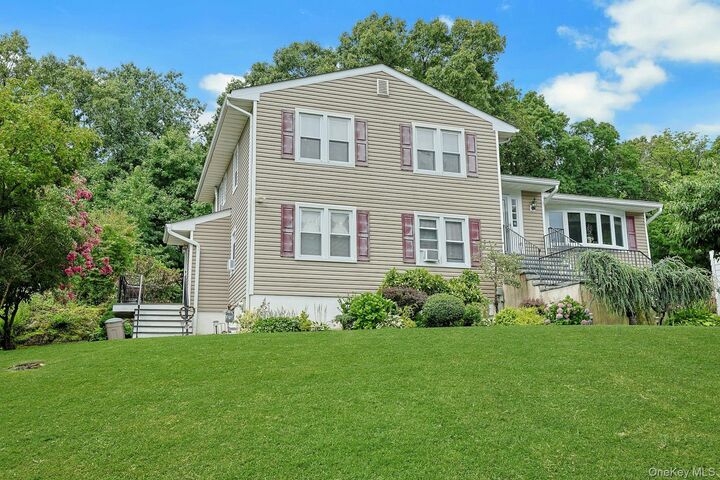 Property Photo:  7 Holly Ridge Road  NY 10595 