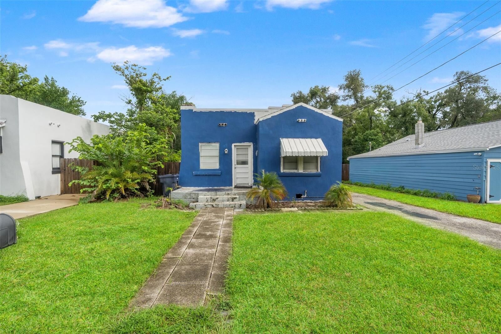 Property Photo: 509 W Paris Street FL 33604