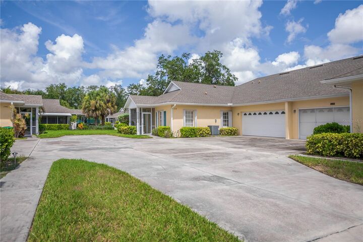 Property Photo: 1554 Red Oak Lane FL 33948