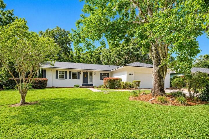 Property Photo:  5515 SW 35th Way  FL 32608 