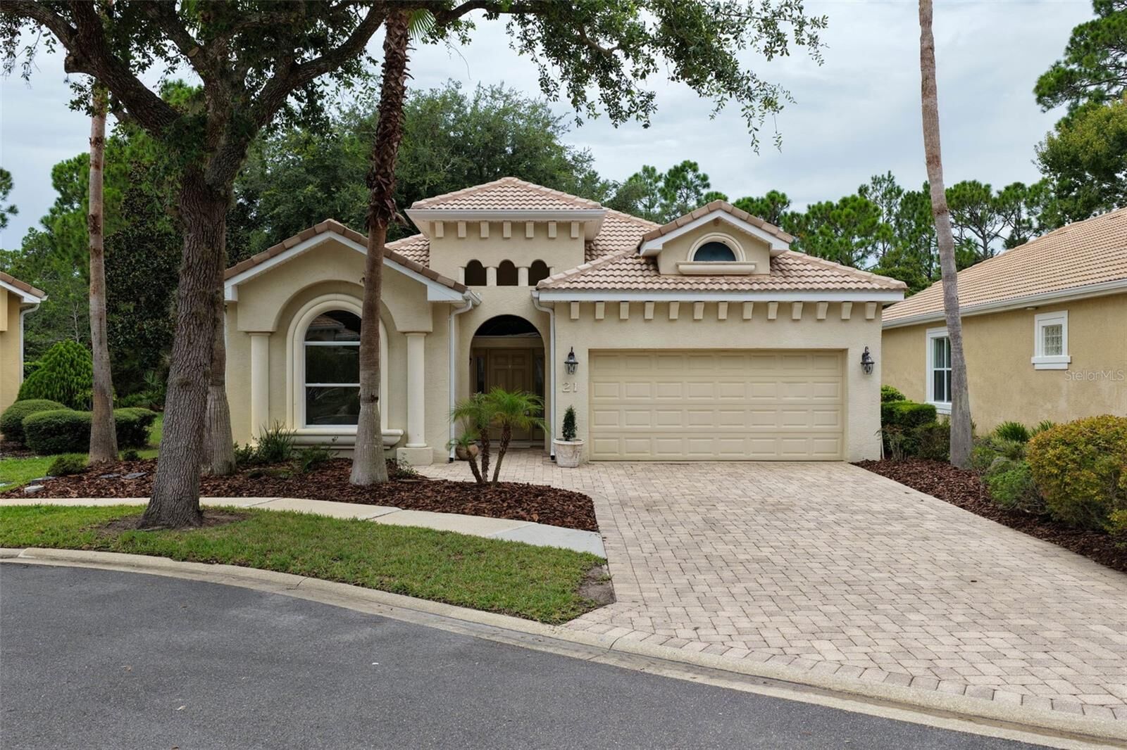 Property Photo:  21 Village View Drive  FL 32137 