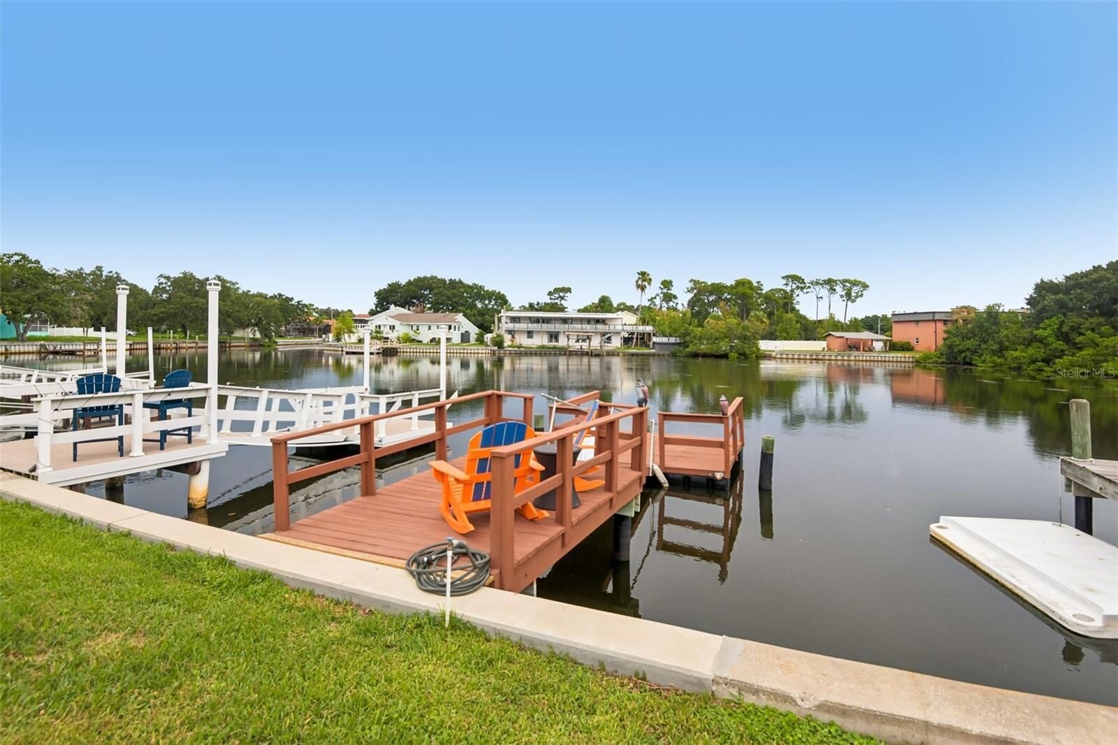 Property Photo: 609 Westwinds Drive 4 FL 34683
