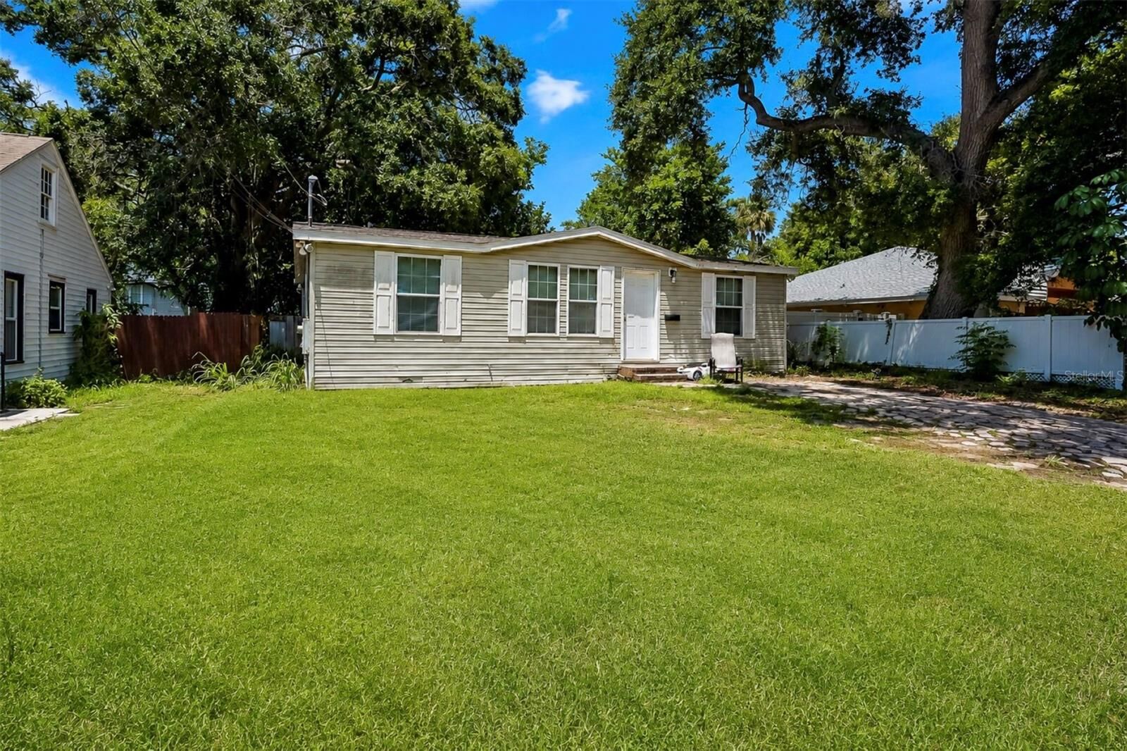 Property Photo: 791 35th Avenue S FL 33705