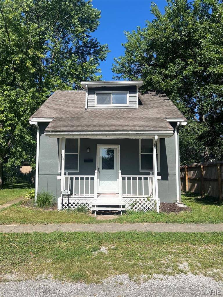 Property Photo:  106 S Cherry Street  IL 62243 
