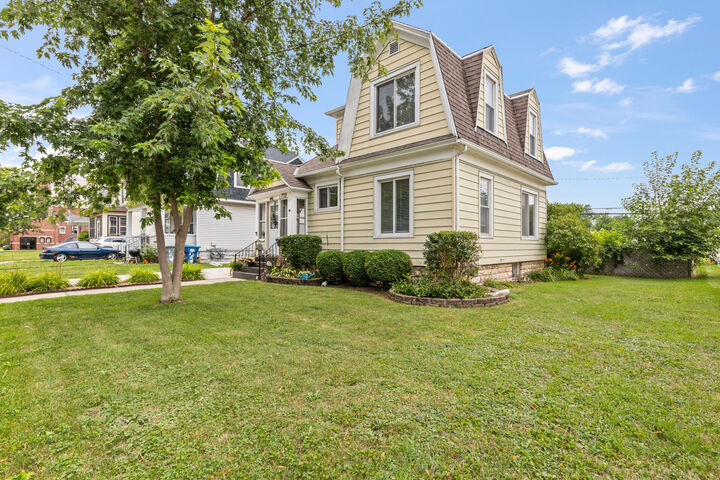 Property Photo:  719 Michigan Ave  WI 54937 
