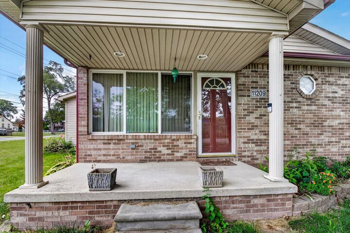 Property Photo:  11209 Jackson Street  MI 48180 