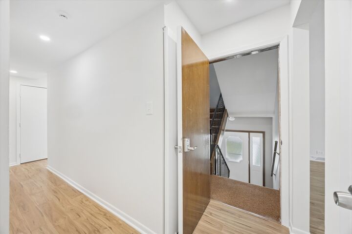 Property Photo: 801 Barnsdale Road 2 IL 60526