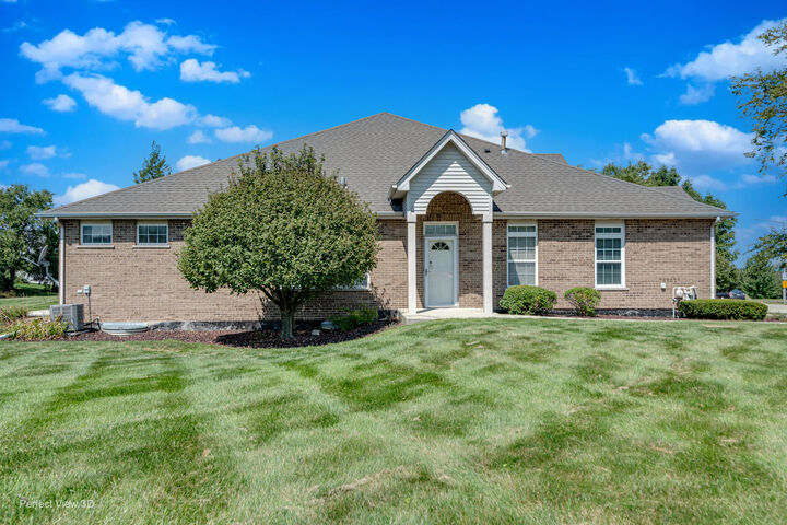 Property Photo:  19226 Crescent Drive  IL 60448 