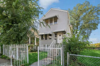 Property Photo: 7038 S Woodlawn Avenue 2 IL 60637