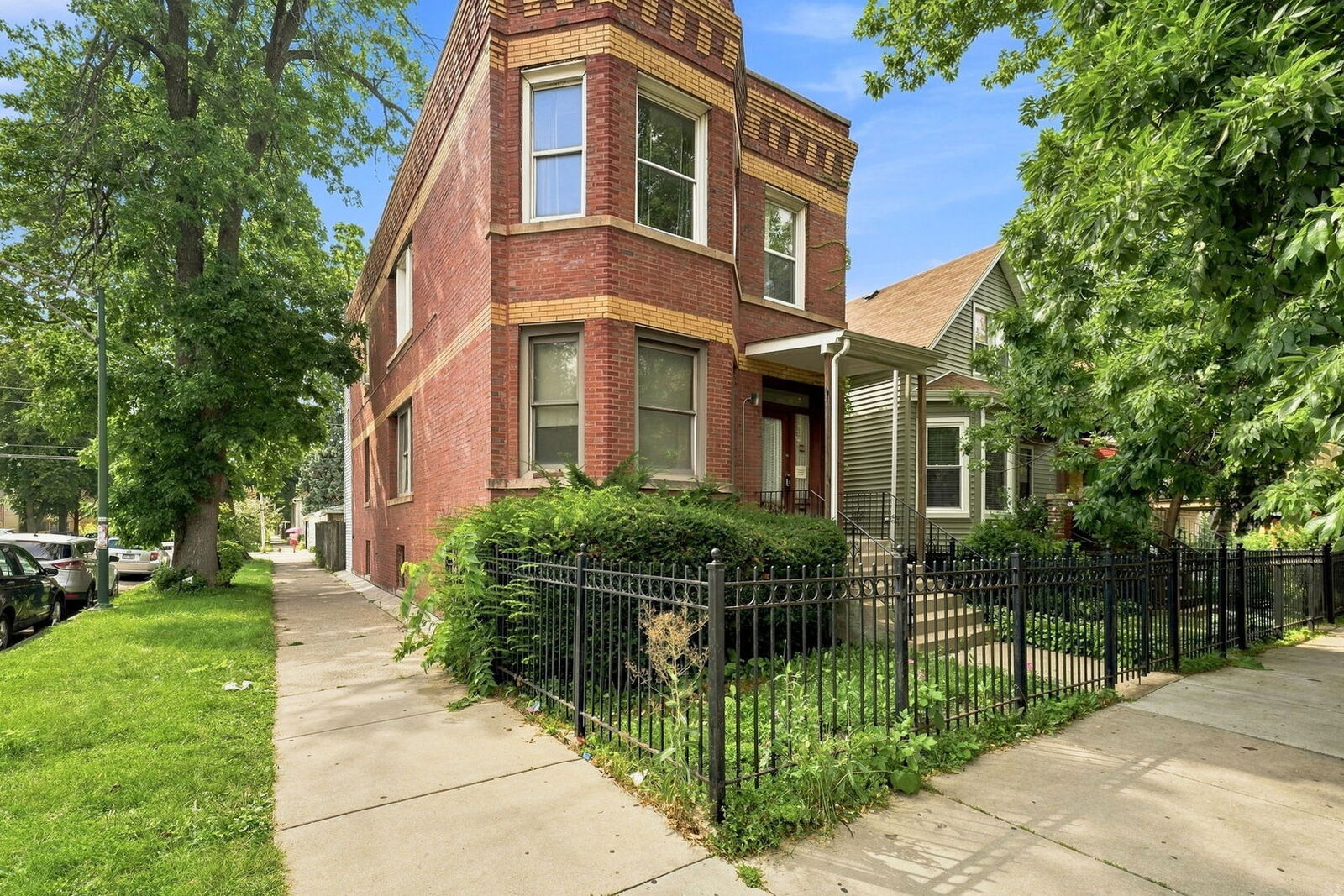 Property Photo:  4100 N Kimball Avenue  IL 60618 