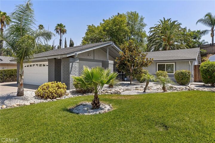 Property Photo: 2132 Trafalgar CA 92506