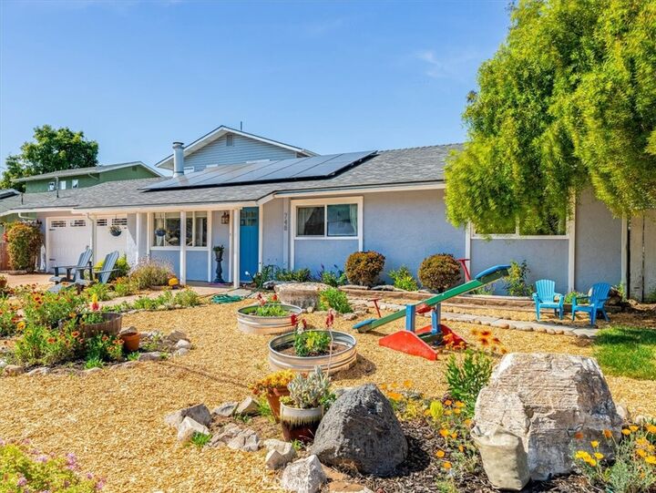 Property Photo:  748 Woodland  CA 93402 