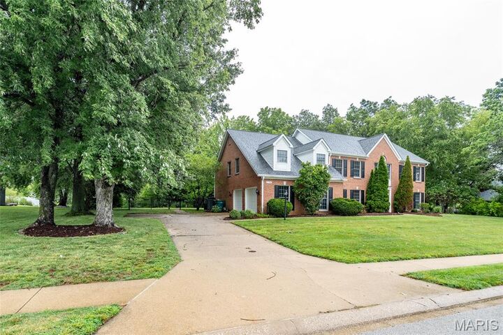 Property Photo: 126 Fairwood Hills Road IL 62269