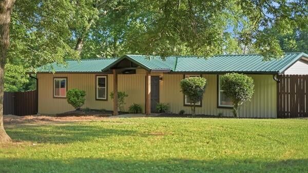 Property Photo:  2240 New Street SE  TN 37323 