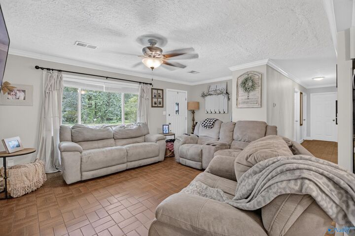 Property Photo:  2129 Cove Circle E  AL 35903 