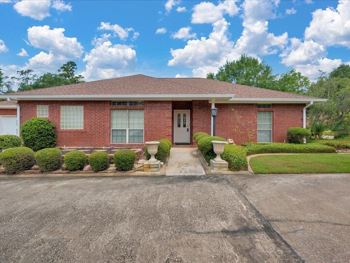 Property Photo:  410 Winged Foot Court  TX 75901 