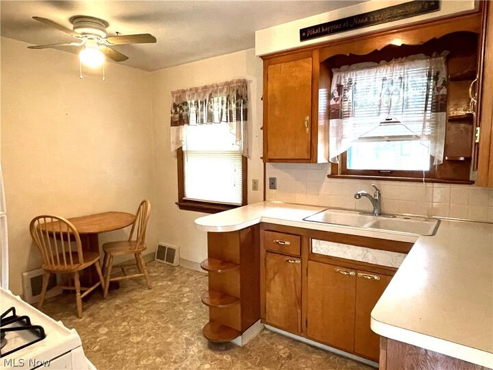 Property Photo:  28532 Lake Shore Boulevard  OH 44095 