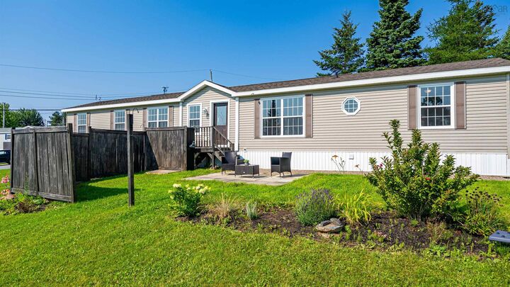 3 Bonavista Drive — photo 1