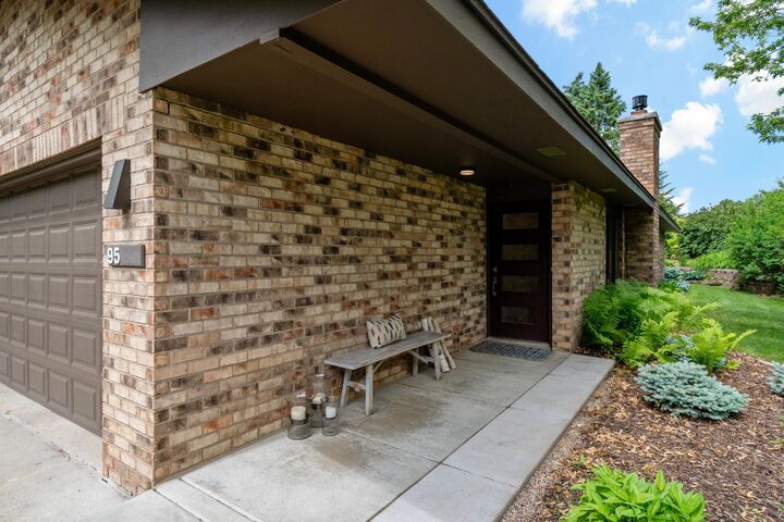 Property Photo:  95 Holly Lane N  MN 55447 