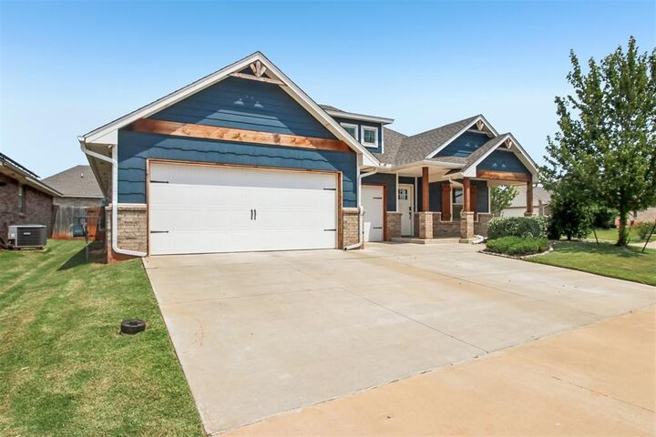 Property Photo:  18700 Big Cedar Way  OK 73012 