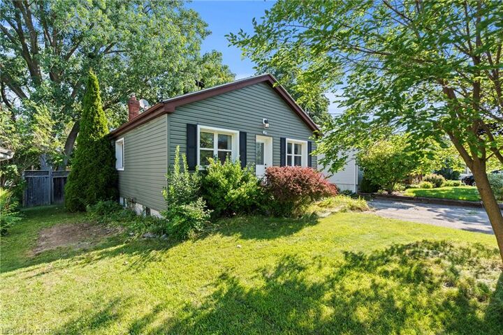 Property Photo:  123 Morton Avenue  ON N3R 2N9 