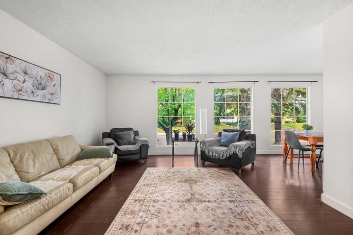Property Photo: 43 Lake Sylvan Close SE AB T2J 3E5