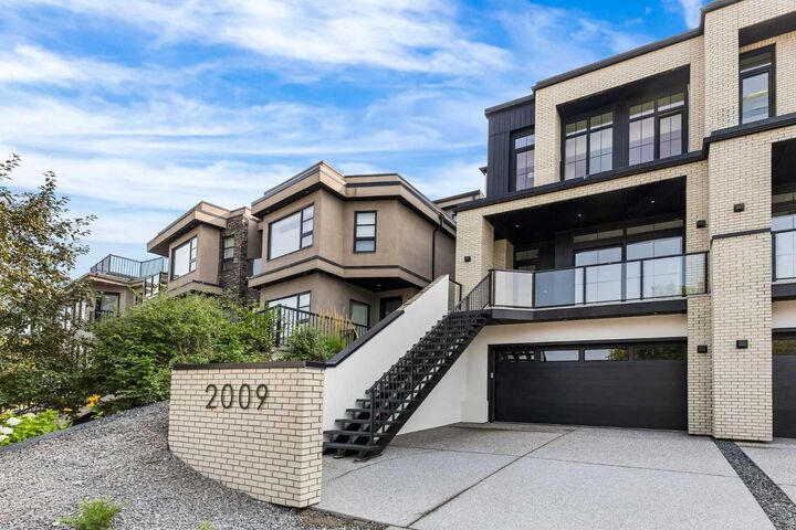 Property Photo: 2009 28 Avenue SW AB T2T 1K4