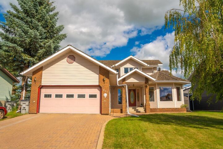 Property Photo:  517 22 Street  AB T9W 1H9 