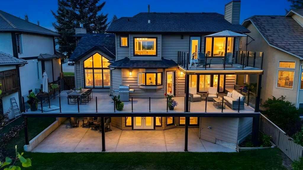 Property Photo: 95 Woodridge Close SW AB T2W 5M2