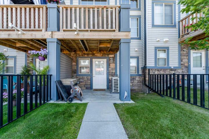 Property Photo: 416 Sage Hill Grove NW AB T3R 0Z8