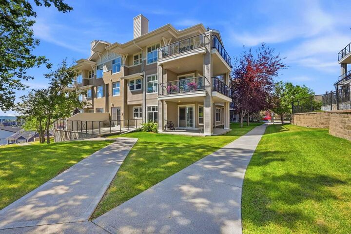 Property Photo: 1010 Arbour Lake Road NW 3137 AB T3G 4Y8