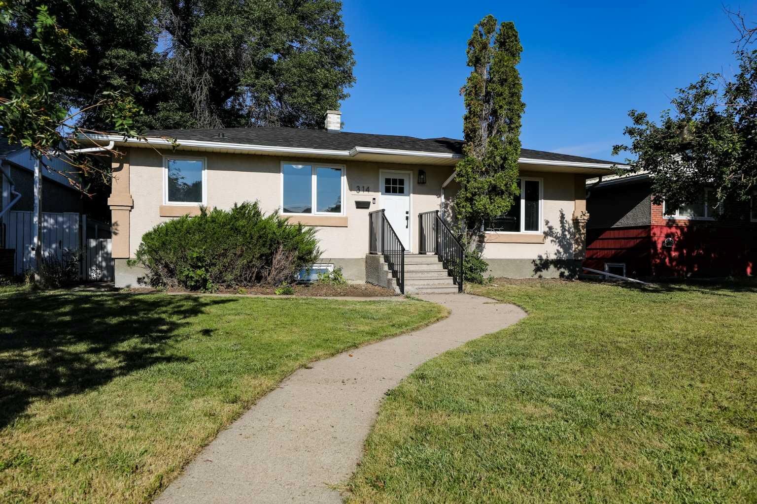 Property Photo:  314 26 Street S  AB T1J 3P9 