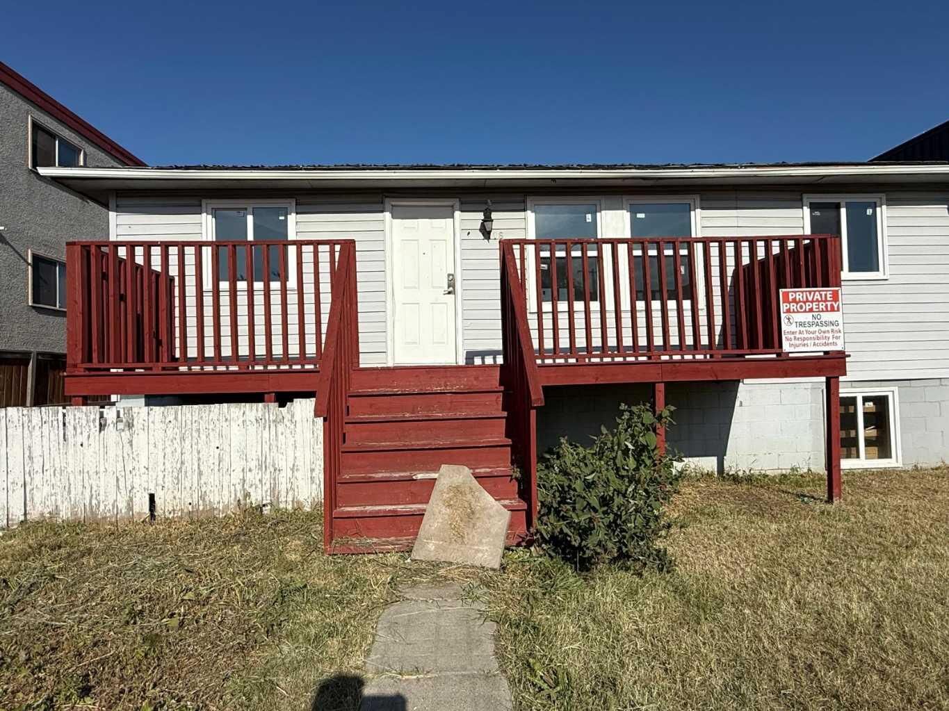 Property Photo: 1718 37 Street SE AB T2A 1E8