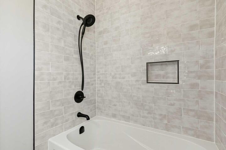 Property Photo: 6440 4 Street NW 9 AB T2K 1B8